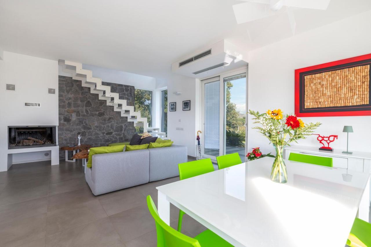 Design Villa In Piedimonte Etneo Exterior photo